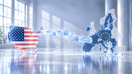 Digitale Darstellung der USA und der EU mit fließenden Dokumenten-Symbolen zwischen den Kontinenten.